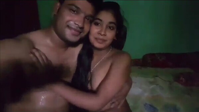 Horny Babe Giving BJ And Boobs Sucking By Lover