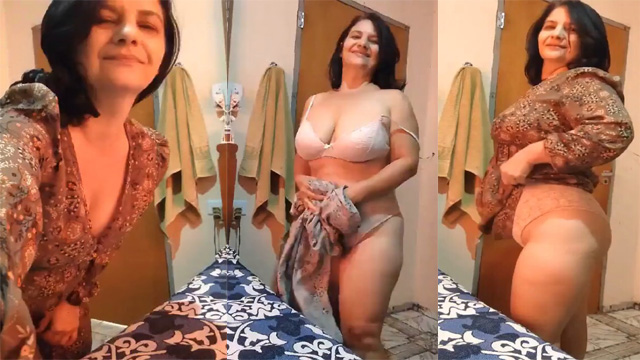 Horny Milf Fingering Asshole