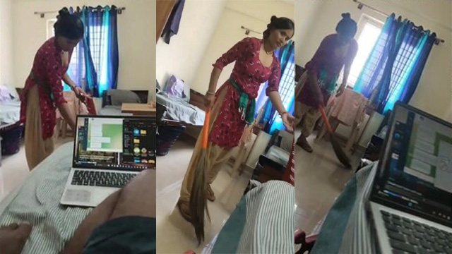 Bachelor College Boy Masturbating in – She Giving Smile Front of her Maid
